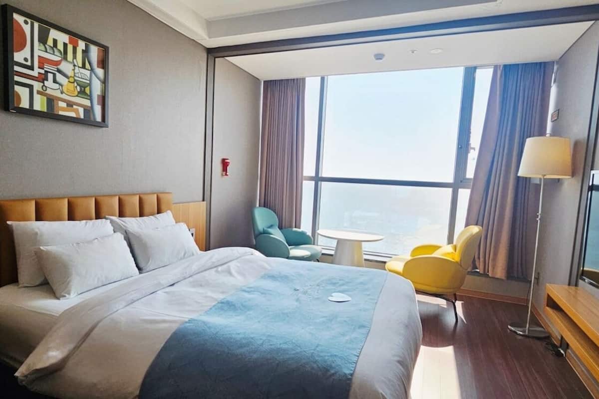Standard Double Room | In-room safe, desk, free WiFi