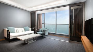 Solaire Suite | 起居區 | 平面電視、地暖系統