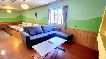 Comfort Room, Multiple Beds, 2 Bathrooms, Tower | Blackout drapes, soundproofing, free WiFi, bed sheets