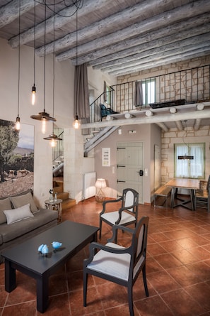 LCD TV, DVD player - Boutique Villa Petra Amanda (Apokoronas)