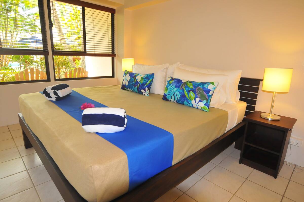 In-room safe, rollaway beds (surcharge), WiFi (free), bed sheets