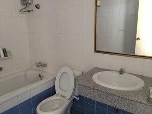 Double Room | Bathroom