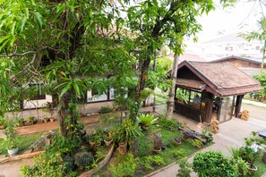View from room - Villa Lao Traditional House Hotel (Vientiane)