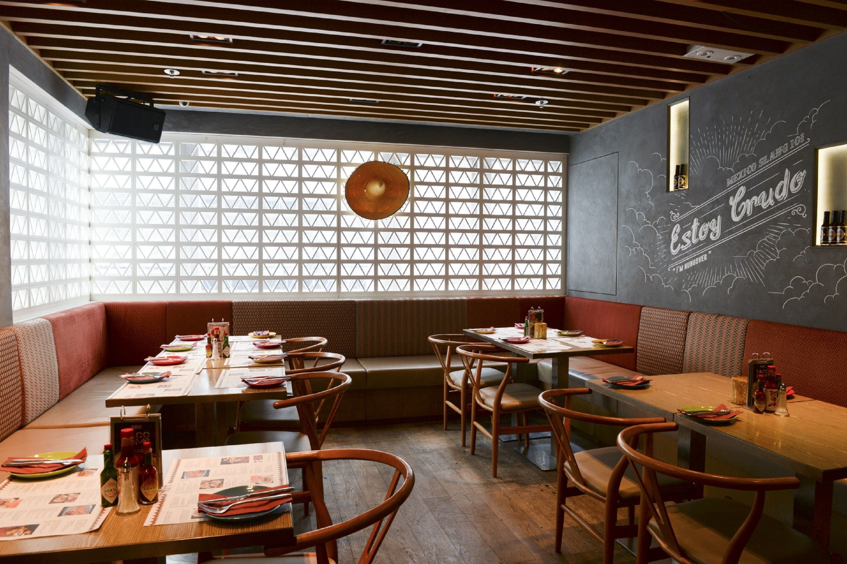 3 restaurants, international cuisine