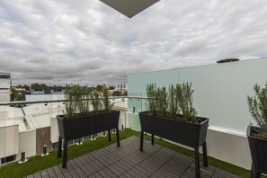 Dining - The Nest on Newcastle (Perth)