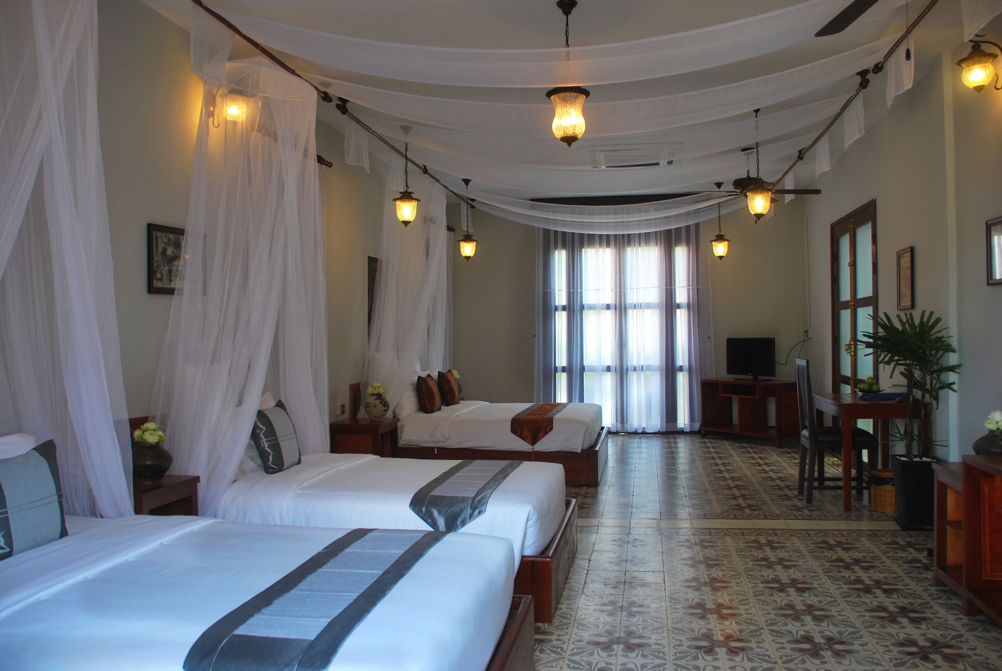 governor suite room | 1 bedroom, premium bedding, minibar, in-room safe