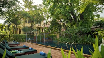 Outdoor pool, sun loungers