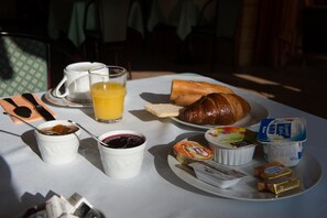 Daily buffet breakfast (EUR 8.00 per person)