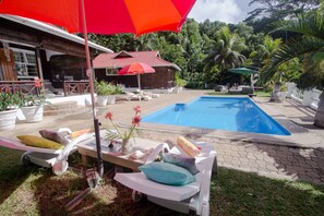 Outdoor pool - Kokogrove Chalets (Mahé Island)