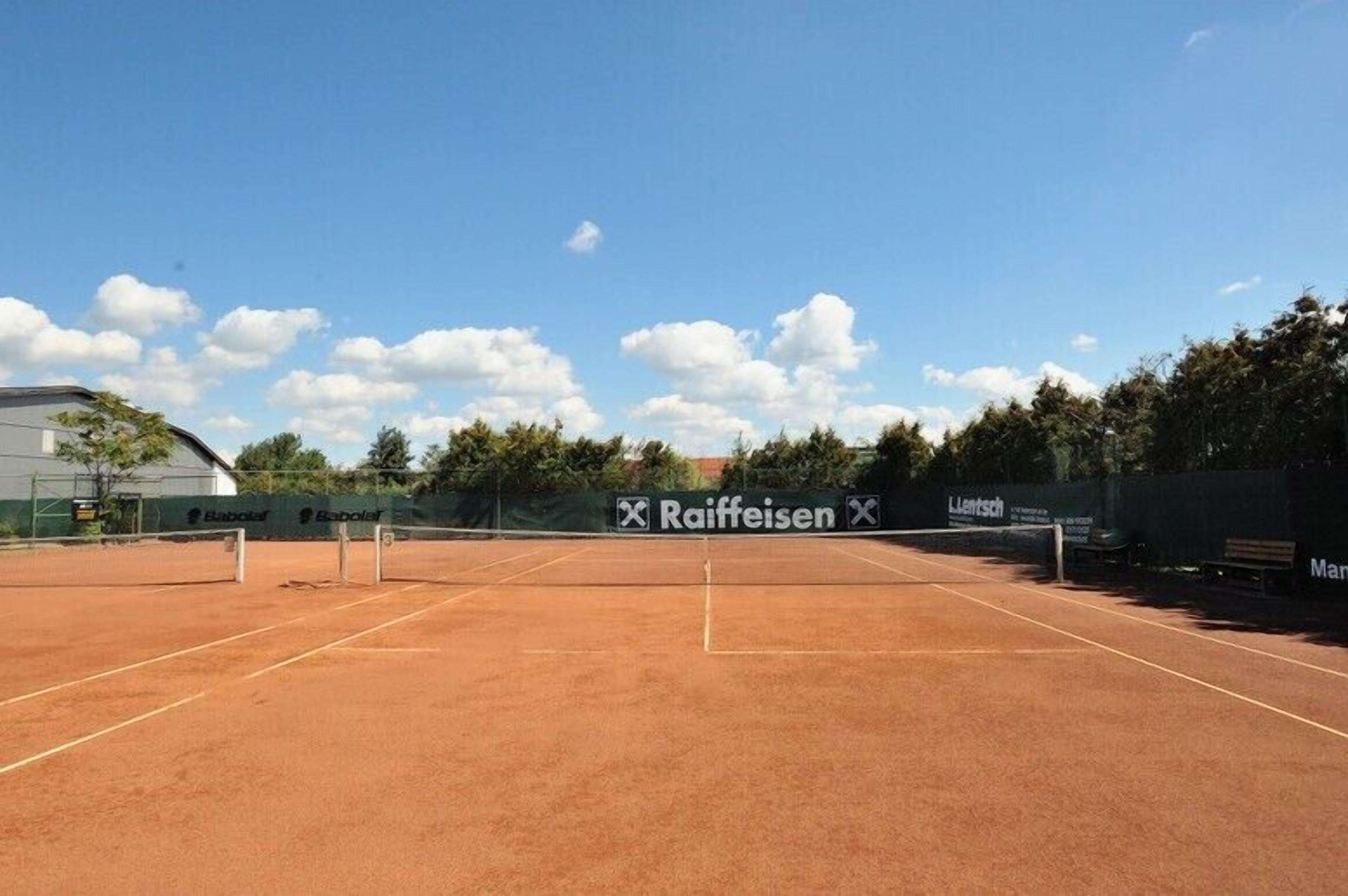 Tennis court