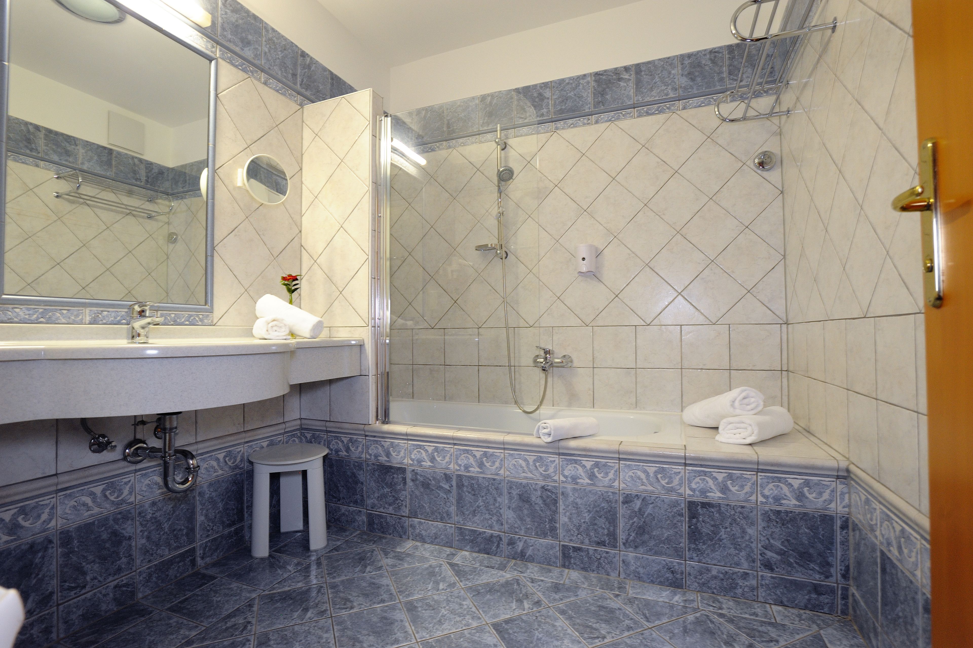 comfort double room, 1 double bed, balcony | bathroom | free toiletries, hair dryer, towels