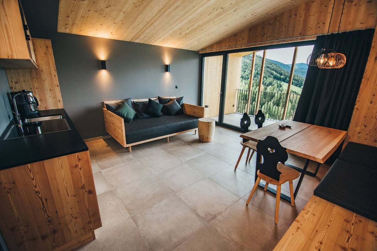 Panoramic Suite, 2 Bedrooms, Non Smoking, Valley View | Living area