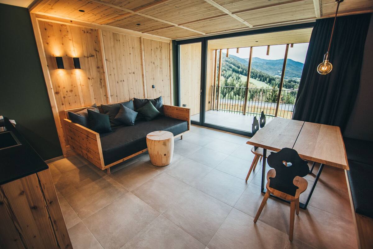 Traditional Suite, 2 Bedrooms, Non Smoking, Valley View | Living area