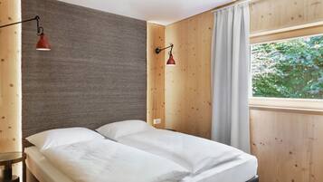 Chalet, 2 Bedrooms, Terrace (Ferien / add. Final Cleaning Fee 65 EUR) | Premium bedding, in-room safe, desk, free cribs/infant beds