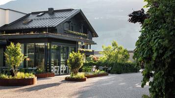 Bagian depan properti