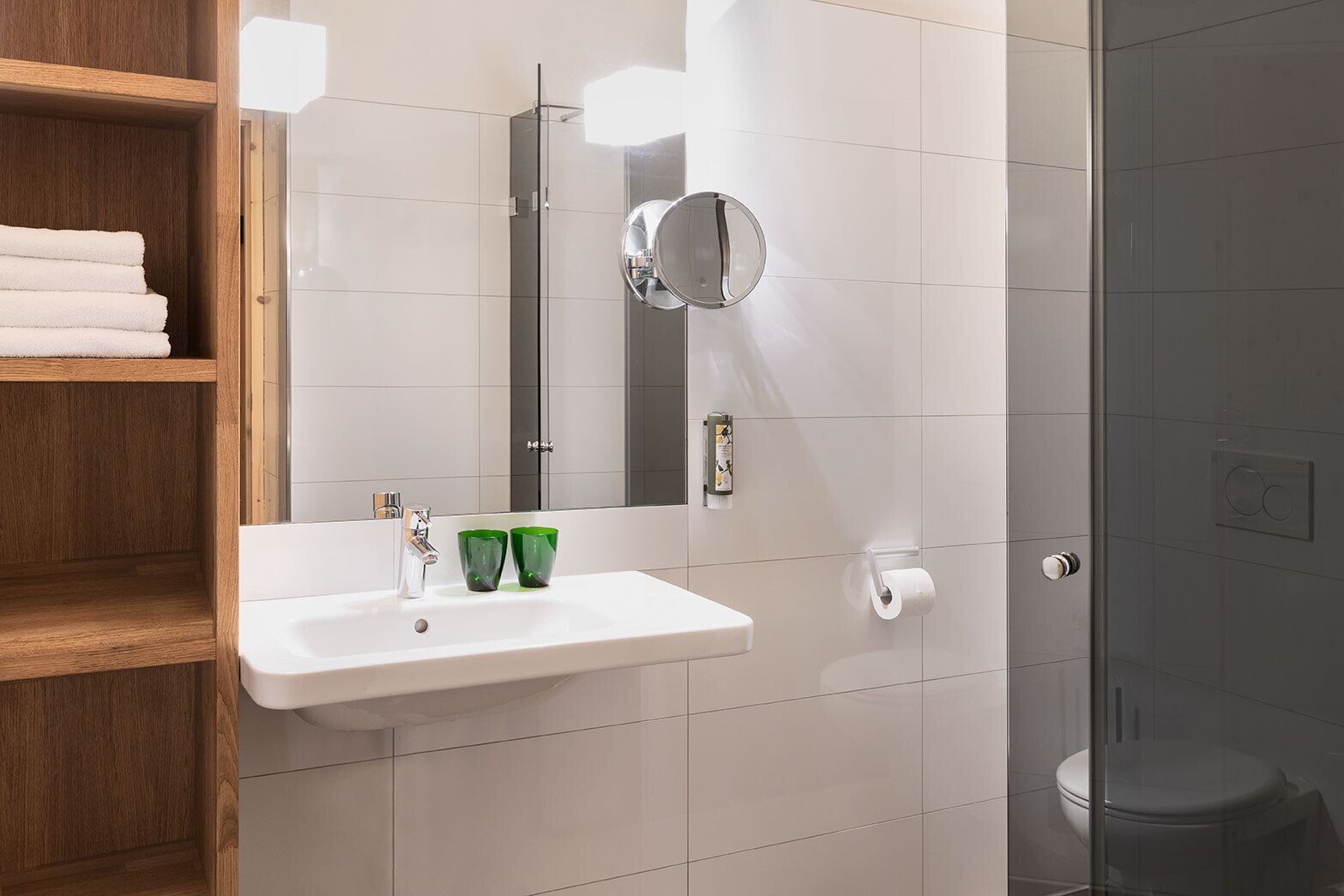 apartment, 3 bedrooms, kitchenette (rofan / add. final cleaning fee 65 eur) | bathroom | shower, free toiletries, hair dryer, towels