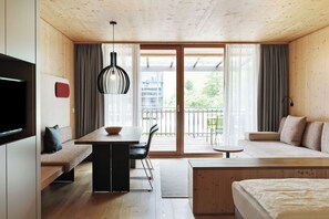 Apartamento, terraza (Aberg Maxi /+ Final Cleaning Fee 60€) | Ropa de cama de alta calidad, caja fuerte, escritorio y cunas gratuitas