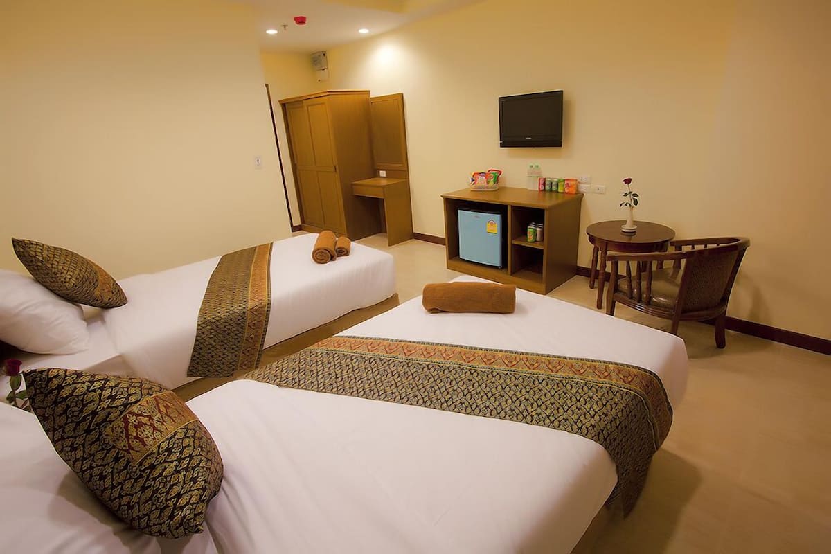 Standard Twin Room