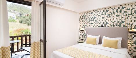 Apartment, 1 Bedroom, Mountain View | Kalis bunyi, seterika/papan seterika, Wi-fi percuma, cadar katil