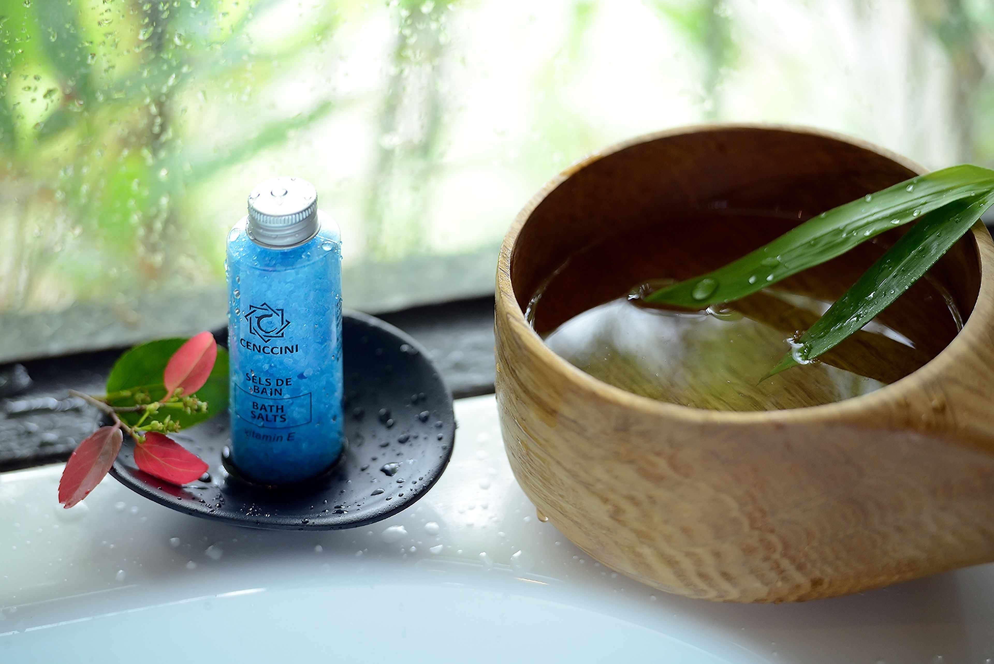 rainfall showerhead, free toiletries, hair dryer, slippers