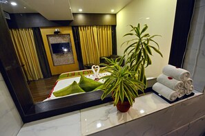 Camera Standard, 1 letto a una piazza e mezza | Minibar, una scrivania, ferro/asse da stiro