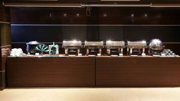 Se sirven desayunos, comidas y cenas