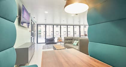 Destiny Student Meadow Court - Campus Accommodation