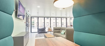 Destiny Student Meadow Court - Campus Accommodation