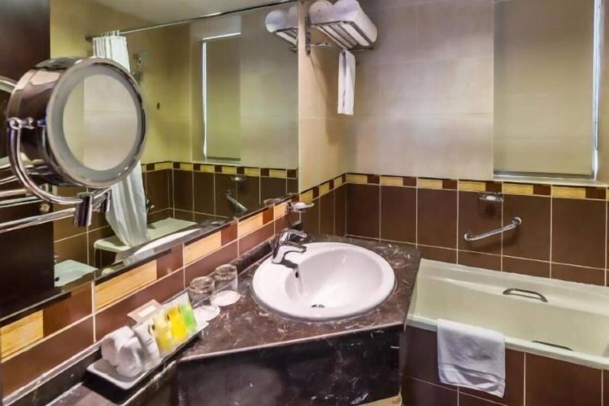 Salle de bain | Articles de toilette gratuits, serviettes fournies