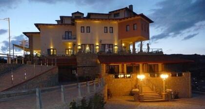 Afkos Grammos Luxury Boutique Hotel