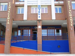 Front of property - Hotel Santander Antiguo (Santander)
