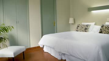 Apartment, 1 Bedroom, Balcony | 1 bedroom, premium bedding, in-room safe, blackout curtains
