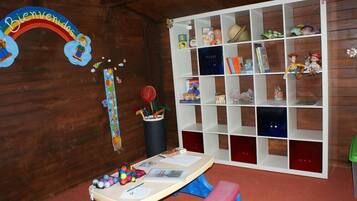 Children’s play area – indoor