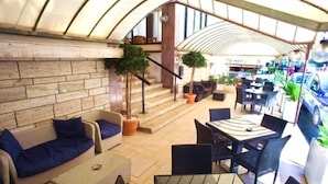 Terrace/patio - Hotel Maracaibo (Rimini)