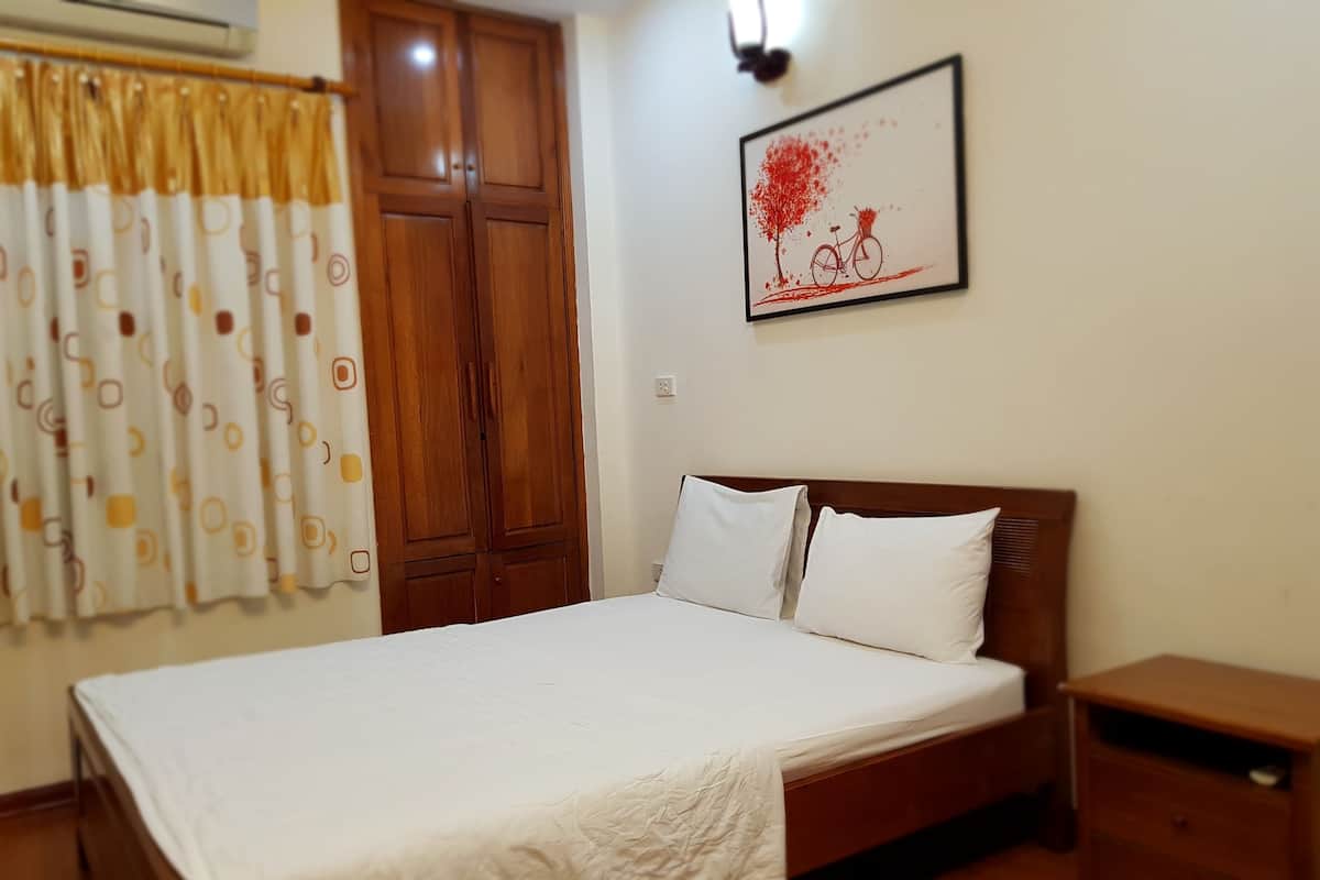 Superior Double Room | Minibar, in-room safe, free cribs/infant beds, rollaway beds