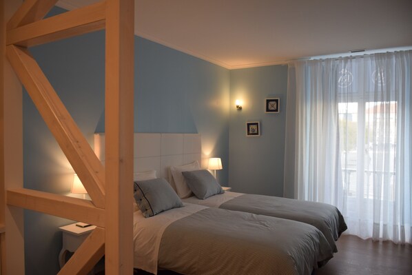 シティ スタジオ 簡易キッチン | セーフティボックス (室内)、遮光カーテン、防音設備、アイロン / アイロン台