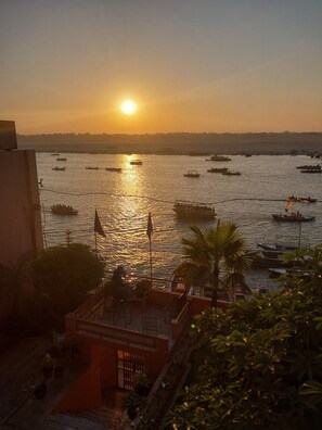Front of property - Hotel Alka (Varanasi)