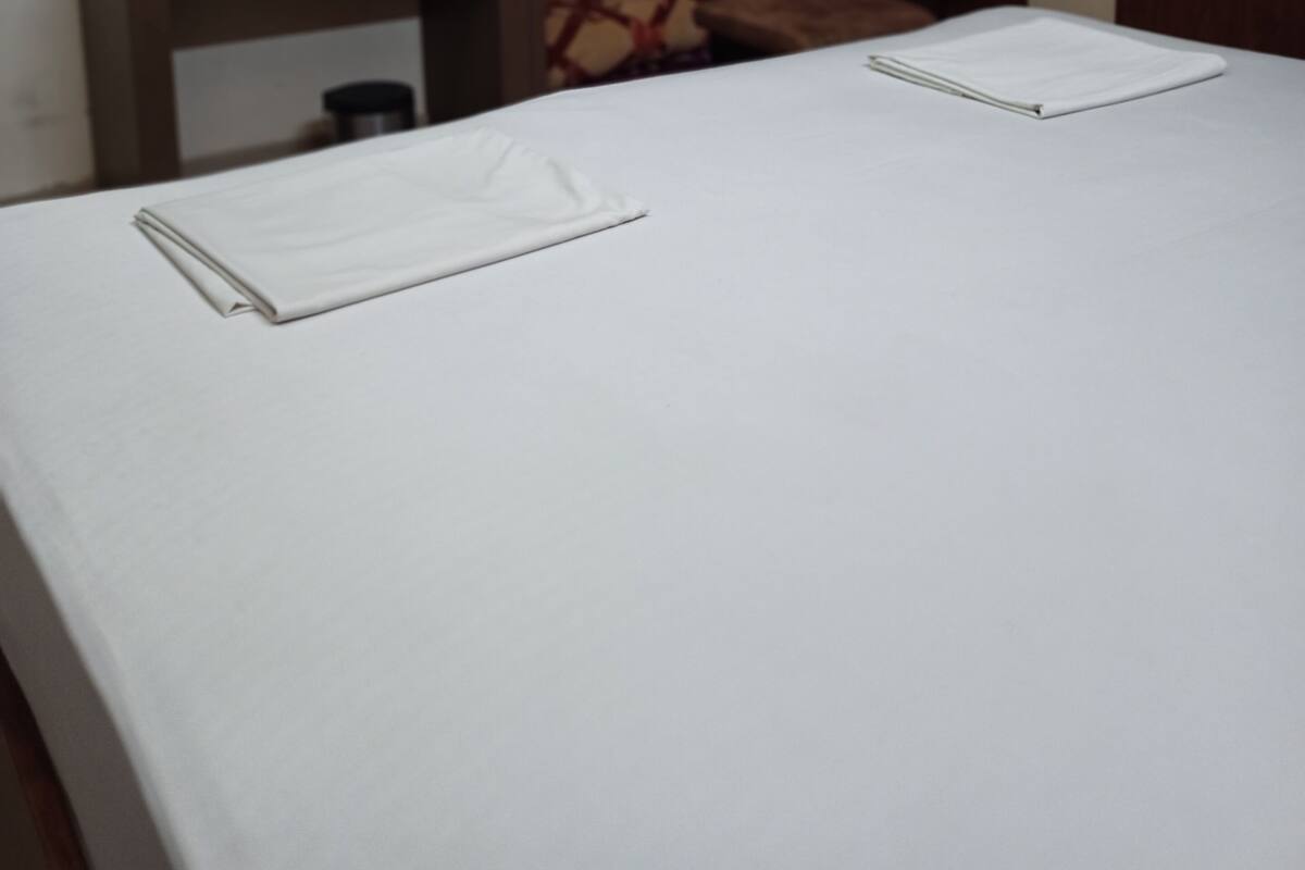 Chambre | Literie de qualité, coffre-fort, bureau, accès au Wi-Fi (inclus)