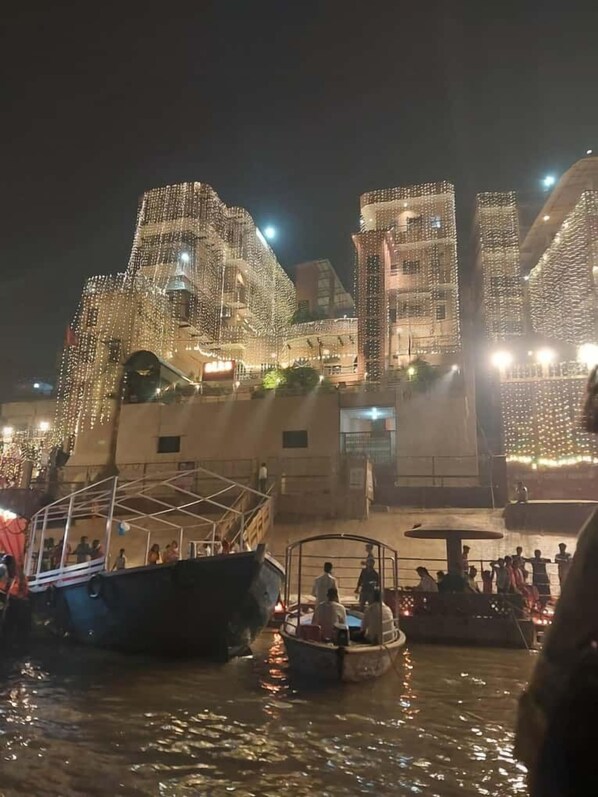 Mặt tiền nơi lưu trú