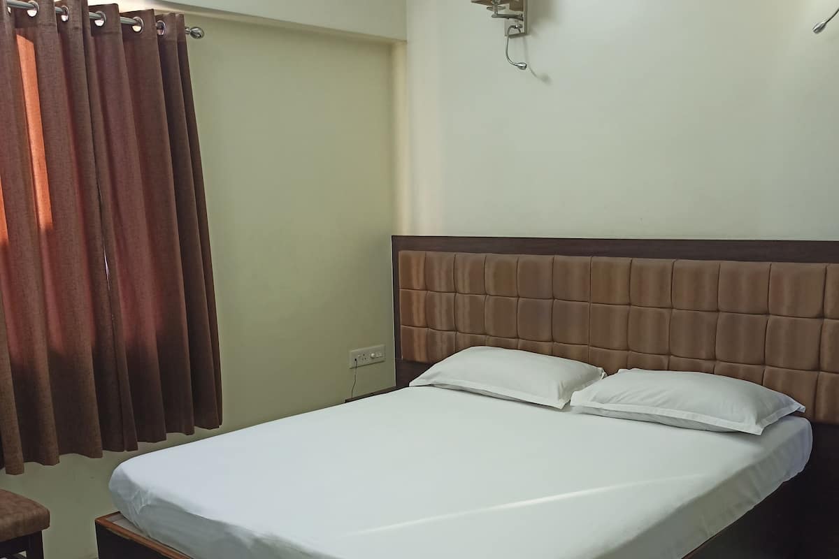 Camera | Biancheria da letto di alta qualità, una cassaforte in camera