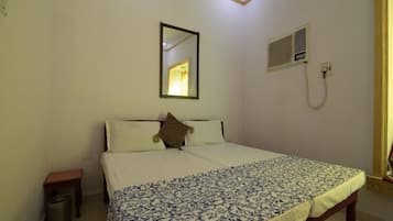 Skrivebord og ekstrasenger (mot et tillegg)