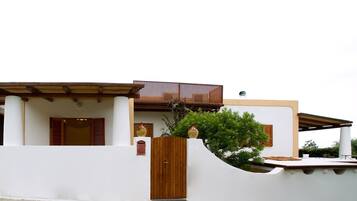 Dreibettzimmer | Terrasse/Patio