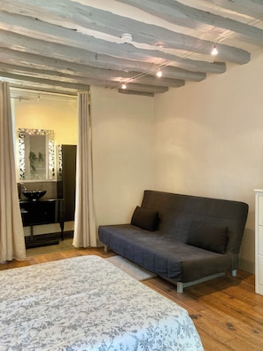 Apartment, 2 Schlafzimmer, 2 Bäder, Gartenblick (LAVANDE) | 1 Schlafzimmer, hochwertige Bettwaren, Schreibtisch