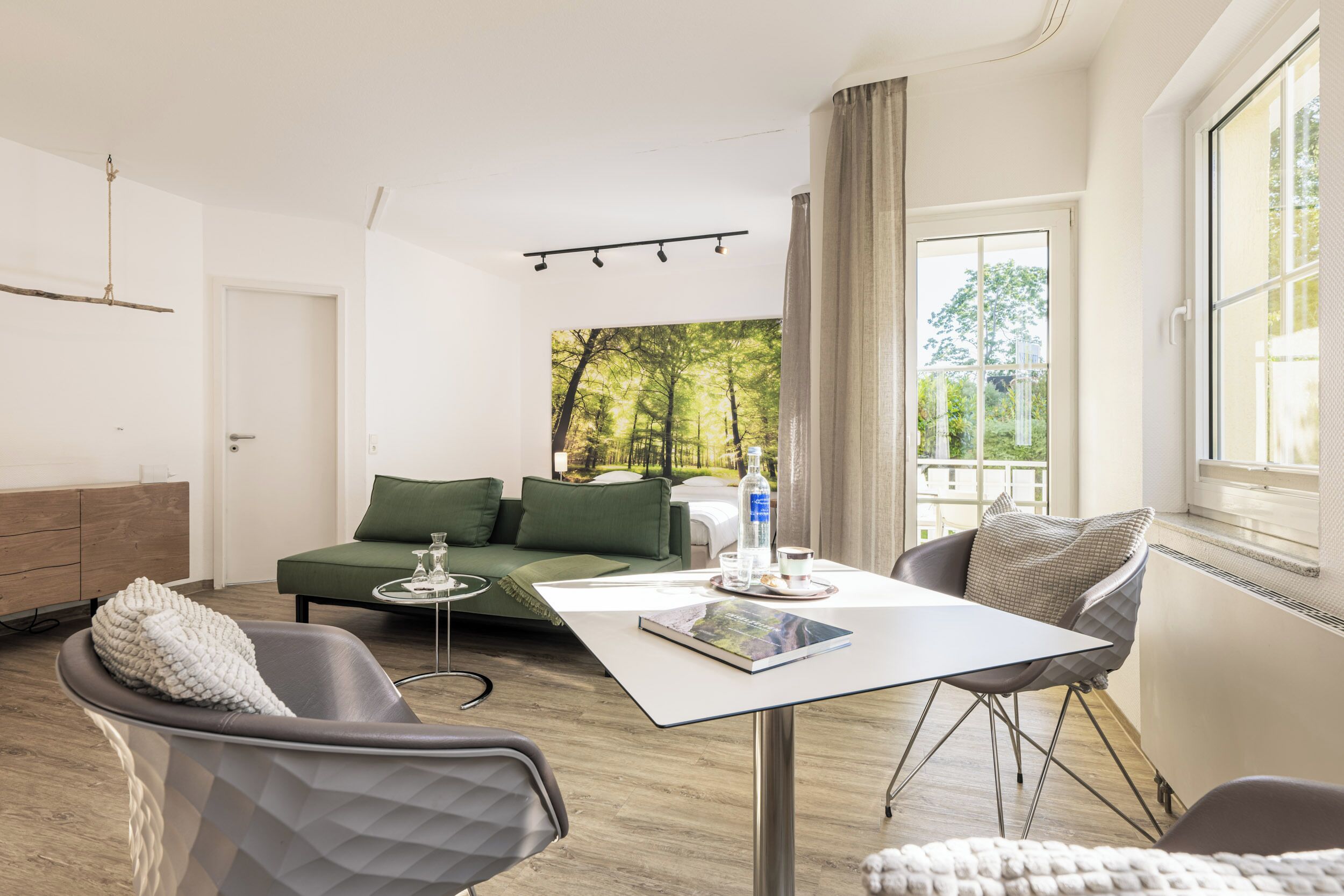 panoramic apartment, balcony | 1 bedroom, premium bedding, in-room safe, individually decorated