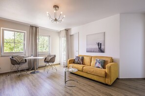 Panoramic Apartment, Balcony | Premium bedding, in-room safe, individually decorated - Inselhotel Rügen (Göhren)