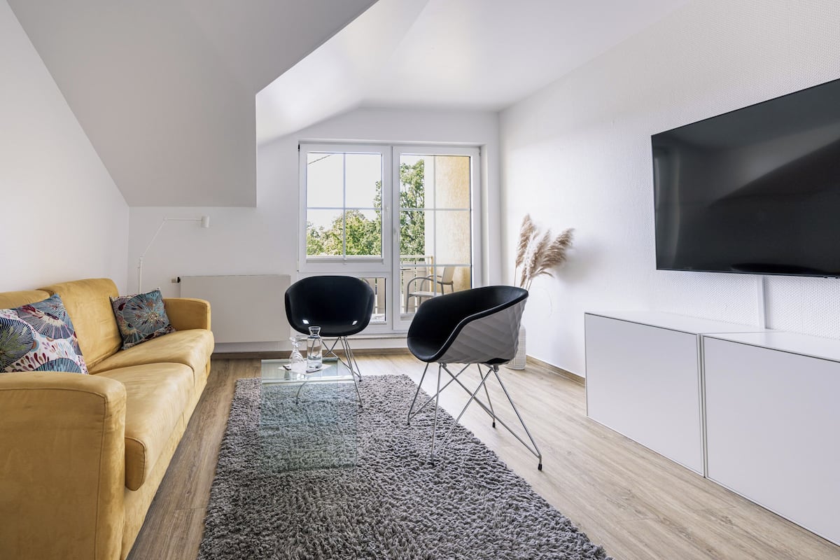 Comfort Suite, 1 Bedroom, Balcony | Premium bedding, in-room safe, desk, soundproofing
