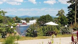 Mountain view - Bay Top Motel (Laconia)