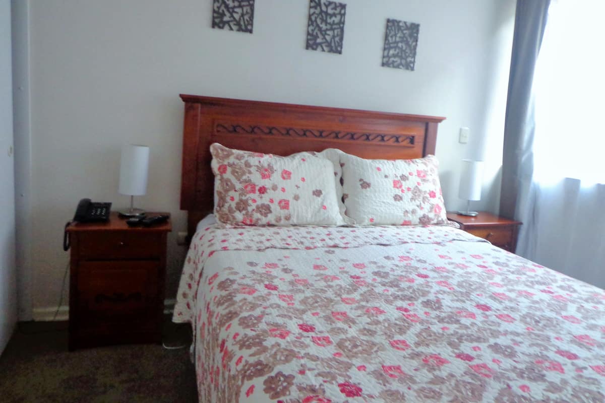 Apartment, 2 Bedrooms (1507) | Iron/ironing board, free WiFi