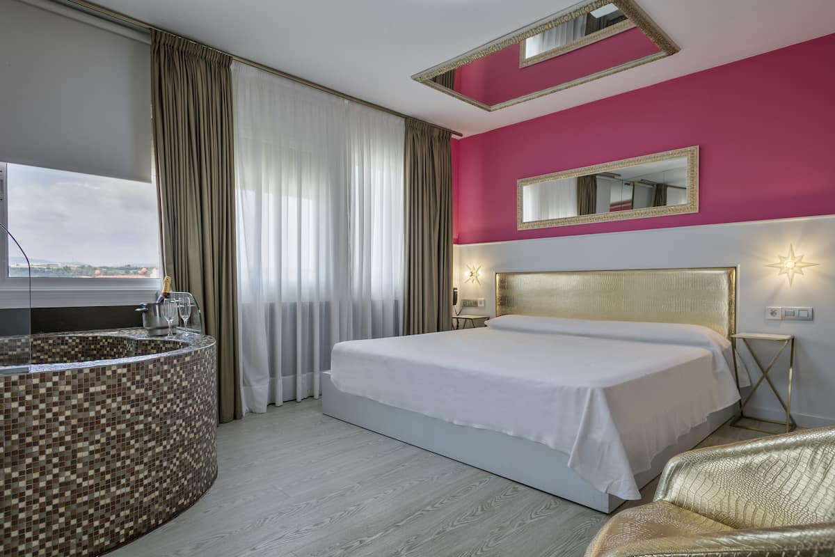 1 chambre, rideaux occultants, Wi-Fi gratuit