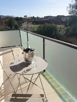 Suite junior, 1 cama doble, bañera de hidromasaje | Balcón